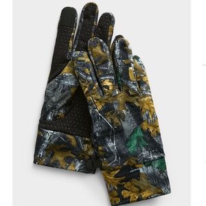 Technical camo thin gloves NWT